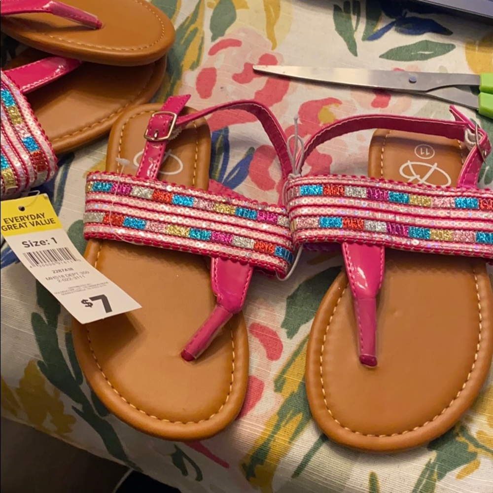 Girls Sandals - New without tag.